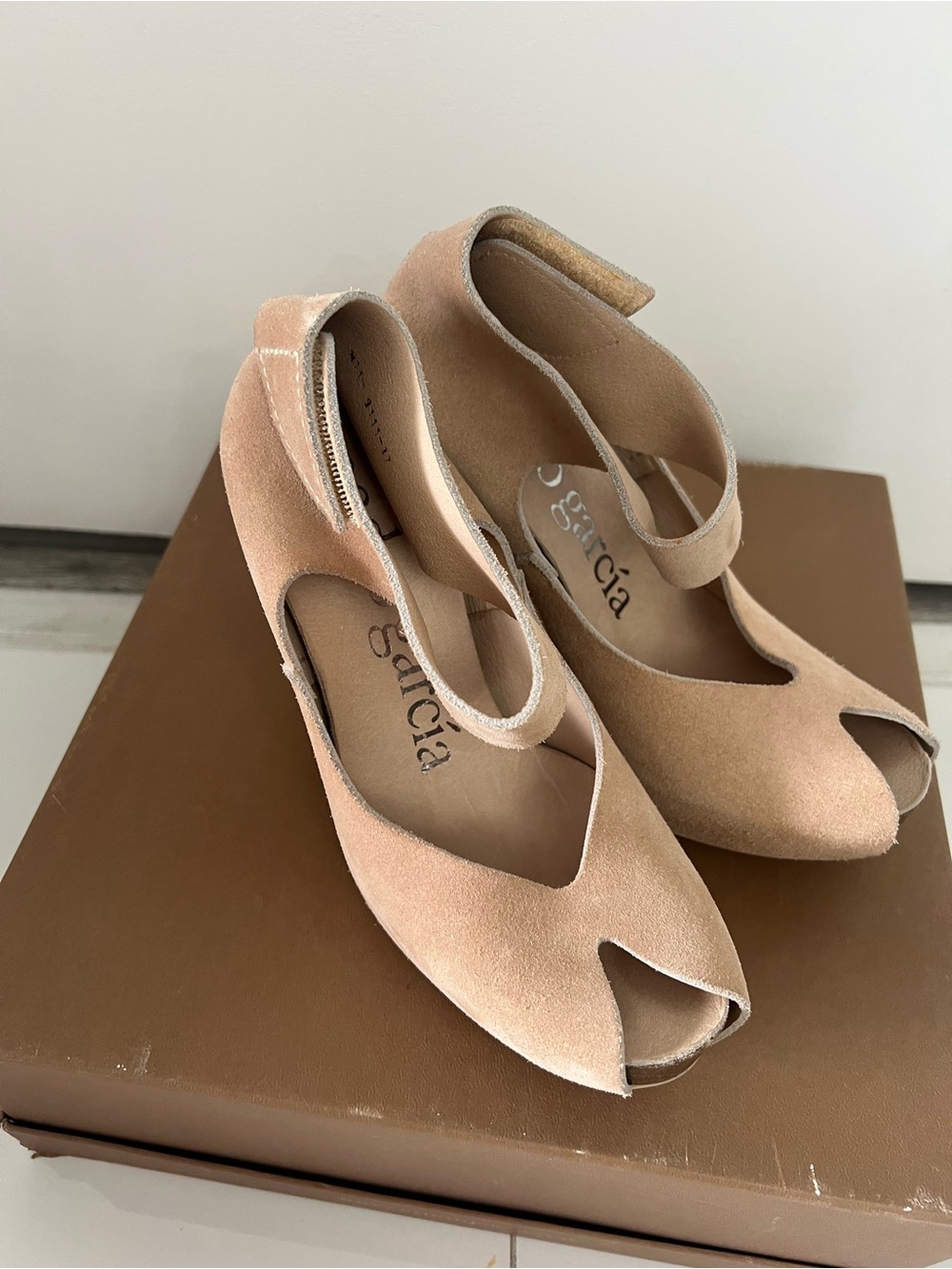 Pedro Garcia‎ Blush Tank Suede Peep-Toe Ankle-Strap Heels - Picture 3 of 6